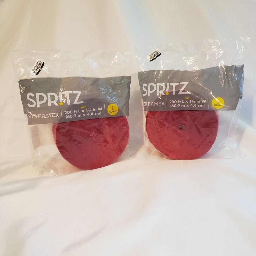 Spritz Red crepe Streamers 200 ft